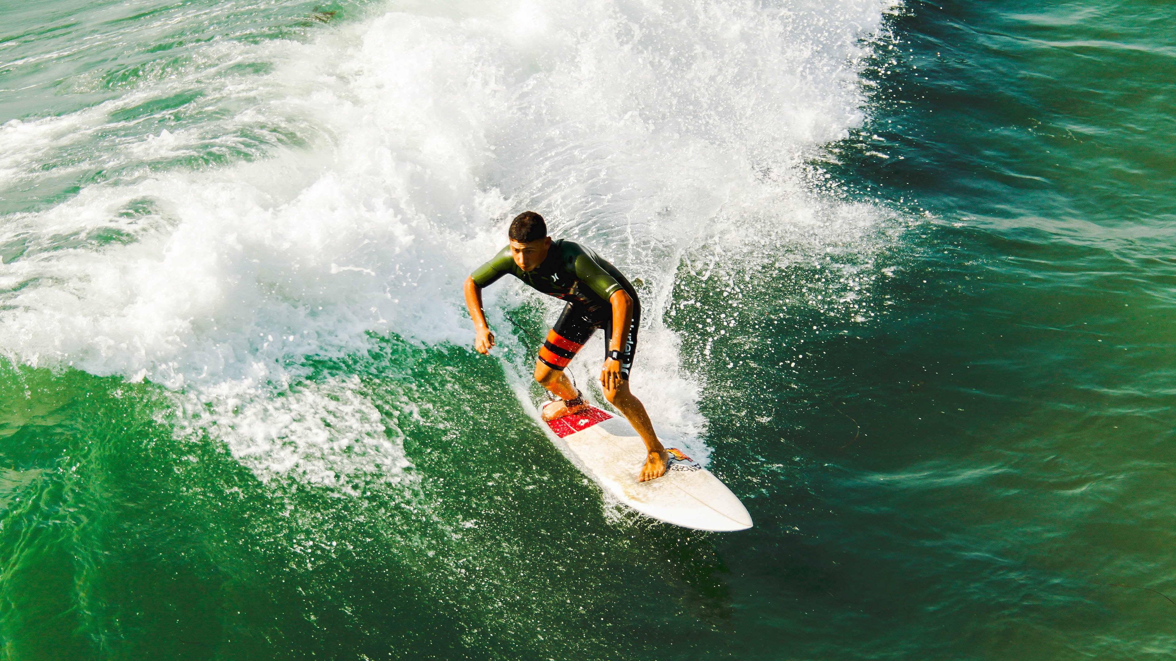 虚拟现实电竞兴起，沉浸式体验带来新机遇，虚拟现实游戏体验