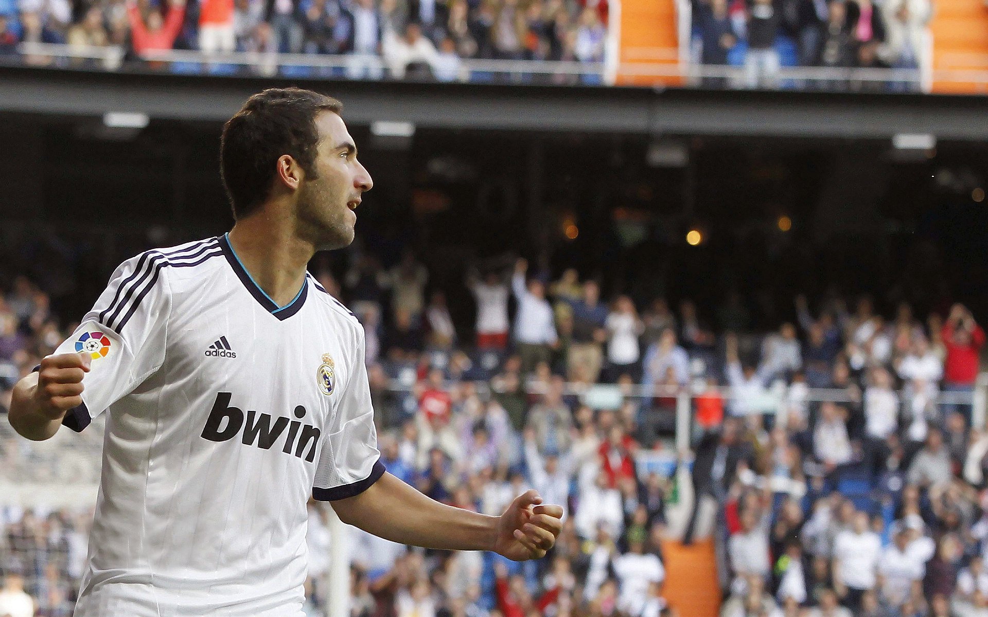 欧莱利马助攻得分,帮助球队走出困境,leo莱欧