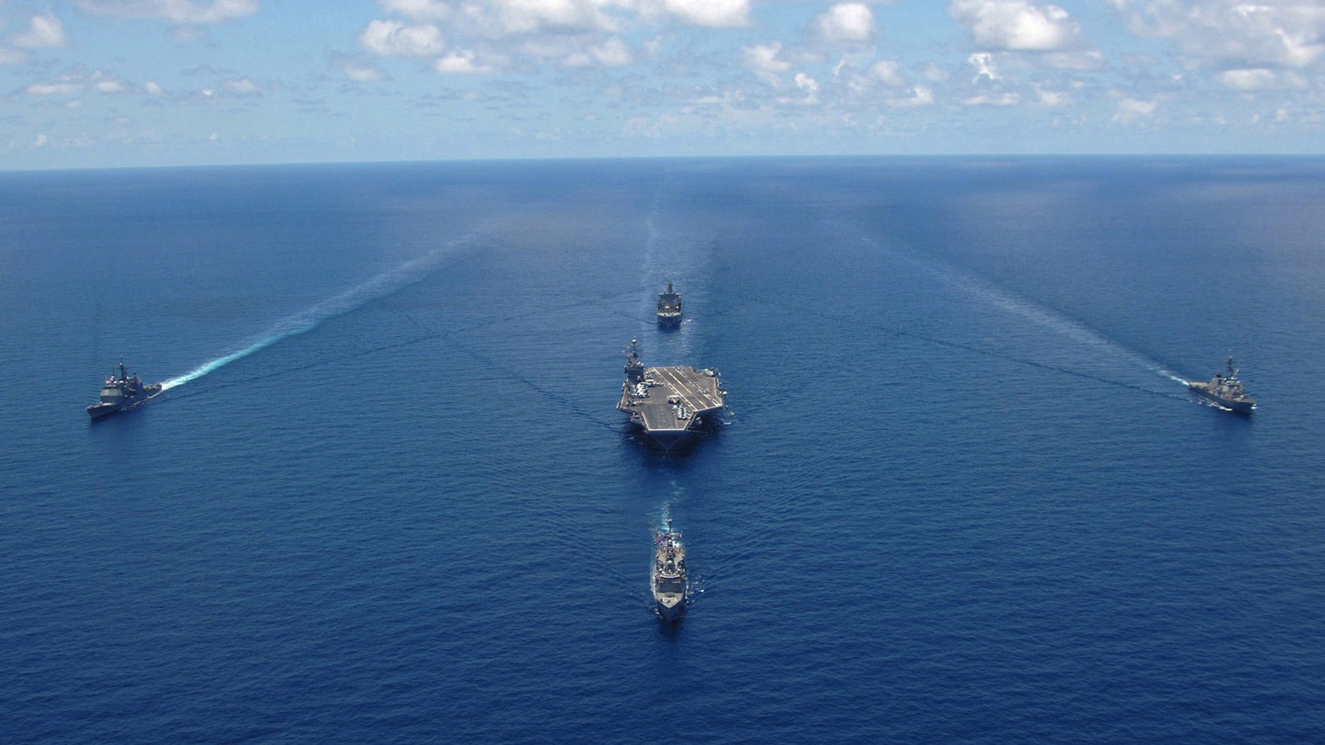 华体会手机网站-张雨霏参加公益游泳项目呼吁水安全，张雨霏游泳队领军人物