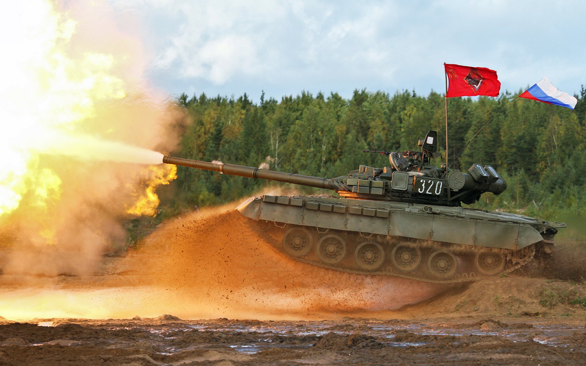 火箭主力阵容明确以速度为战术核心,火箭的阵容名单